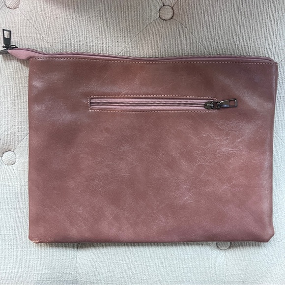 “Criss Cross” Oversized Clutch/ Laptop Case. NWOT - Picture 6 of 7